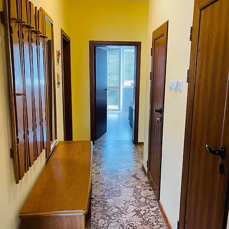 Sunny Cozy Flat In The Centre, Close To Beach, 4 Rooms, 105sqm Apartmán